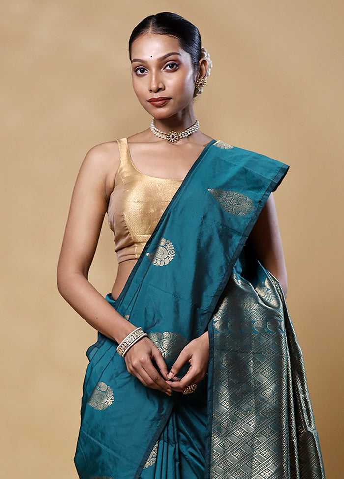 Green Kanjivaram Silk Saree With Blouse Piece