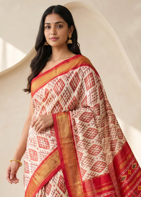 Cream Handloom Ikkat Pure Silk Saree With Blouse Piece