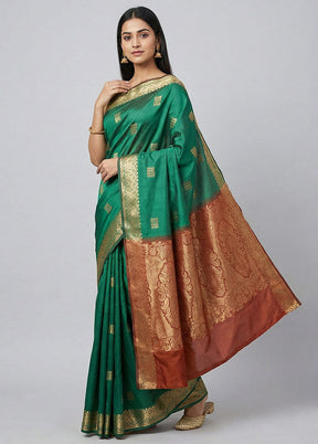 Green Kanjivaram Silk Saree With Blouse Piece