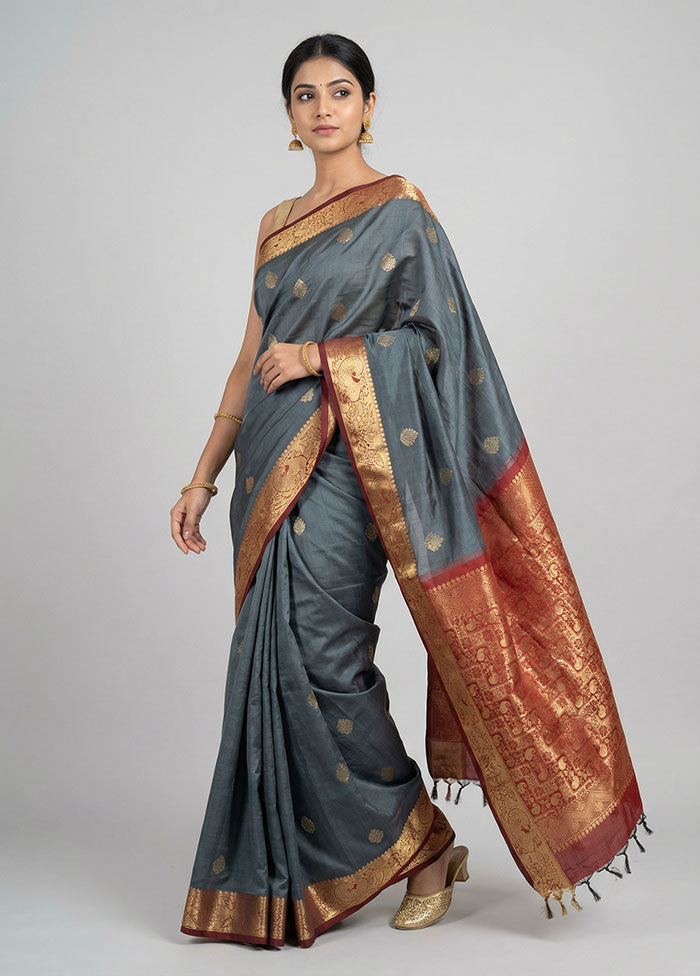 Green Kanjivaram Silk Saree With Blouse Piece