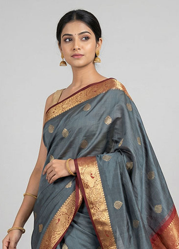 Green Kanjivaram Silk Saree With Blouse Piece