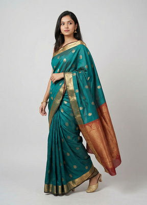 Green Kanjivaram Silk Saree With Blouse Piece