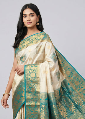 White Handloom Kanchipuram Pure Silk Saree With Blouse Piece