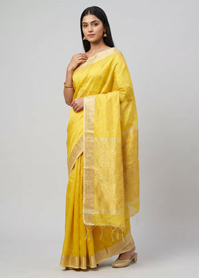 Yellow Khadi Cotton Saree With Blouse Piece