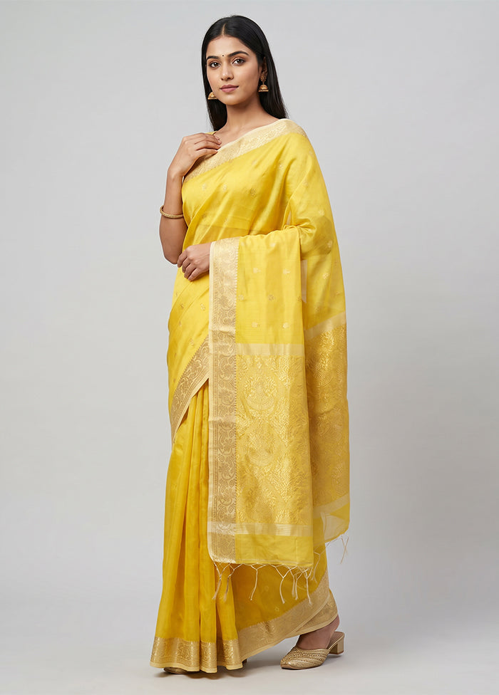 Yellow Khadi Cotton Saree With Blouse Piece