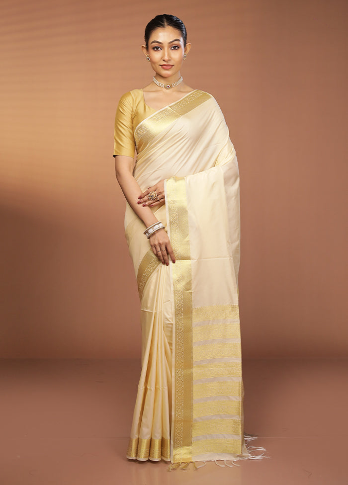 White Kanjivaram Silk Saree With Blouse Piece