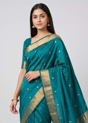 Green Kanjivaram Silk Saree With Blouse Piece