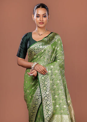 Green Tanchoi Silk Saree With Blouse Piece