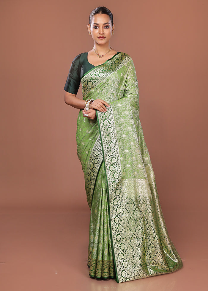 Green Tanchoi Silk Saree With Blouse Piece