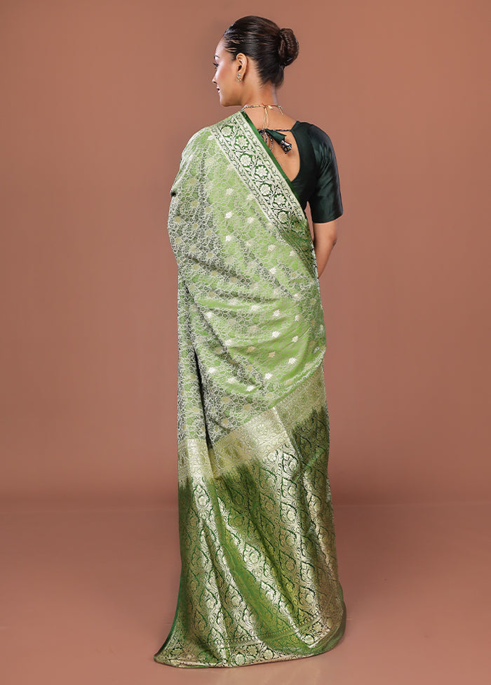 Green Tanchoi Silk Saree With Blouse Piece