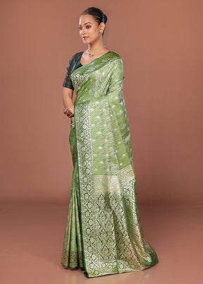Green Tanchoi Silk Saree With Blouse Piece