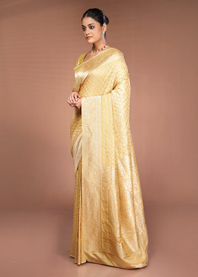 Cream Georgette Saree With Blouse Piece