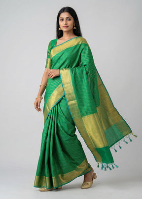 Green Kora Silk Saree With Blouse Piece