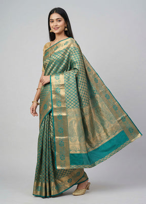 Green Handloom Kanjivaram Pure Silk Saree With Blouse Piece