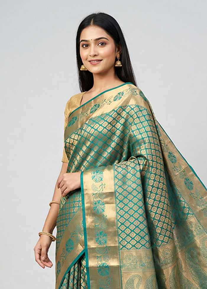 Green Handloom Kanjivaram Pure Silk Saree With Blouse Piece