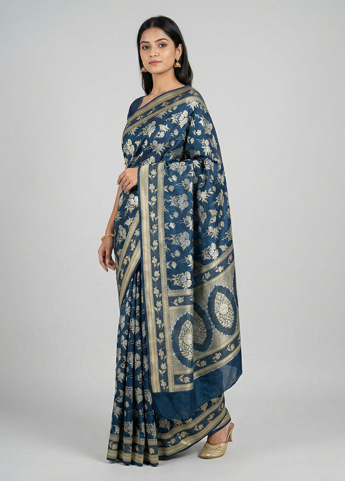 Blue Uppada Silk Saree With Blouse Piece
