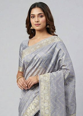 Grey Kora Silk Saree With Blouse Piece