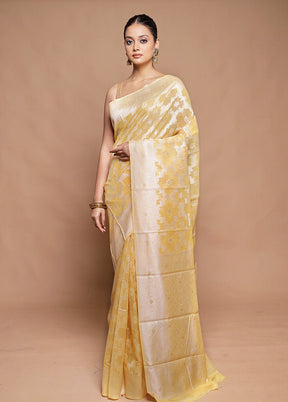 Yellow Cotton Saree With Blouse Piece