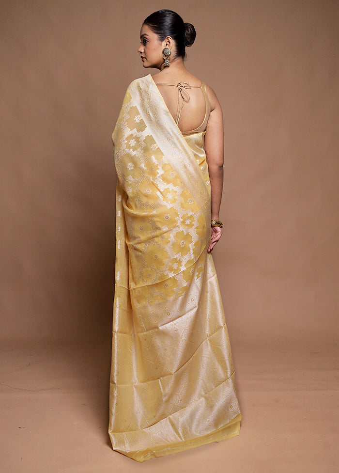 Yellow Cotton Saree With Blouse Piece
