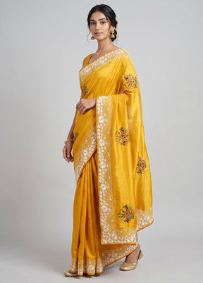 Yellow Printed Silk Saree Without Blouse Piece