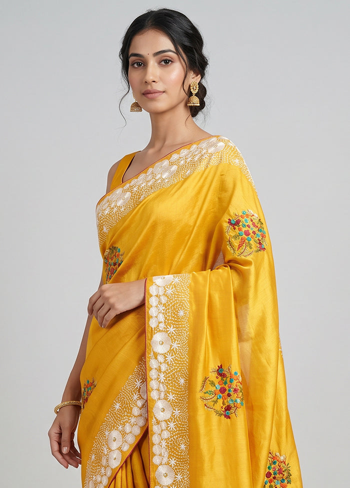 Yellow Printed Silk Saree Without Blouse Piece