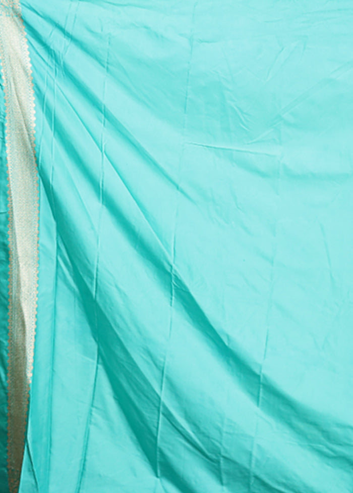 Green Katan Silk Saree With Blouse Piece