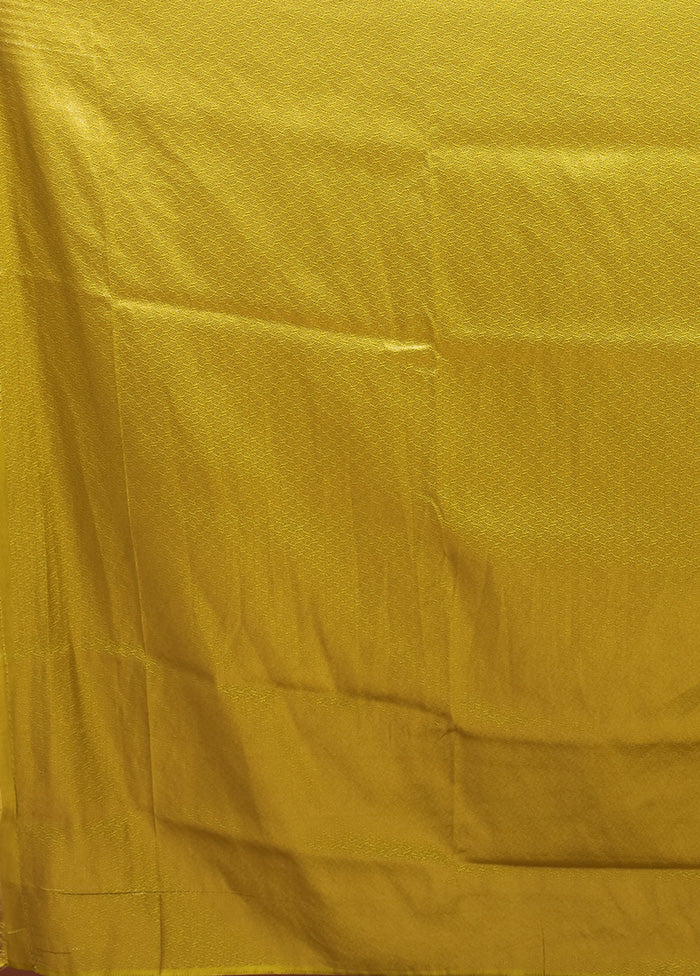 Green Dupion Silk Saree With Blouse Piece