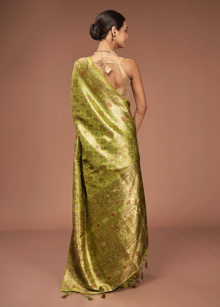 Green Dupion Silk Saree With Blouse Piece