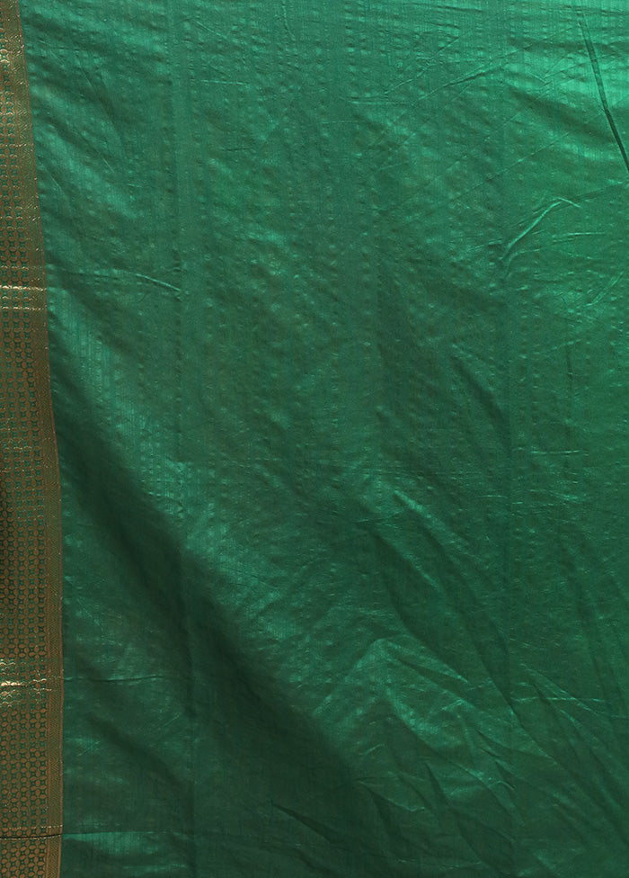 Green Dupion Silk Saree With Blouse Piece