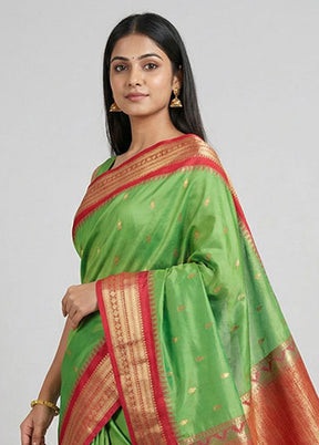 Green Kanjivaram Silk Saree With Blouse Piece