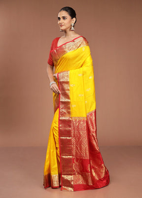 Yellow Handloom Kanjivaram Pure Silk Saree With Blouse Piece