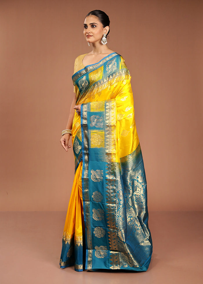Yellow Handloom Kanjivaram Pure Silk Saree With Blouse Piece