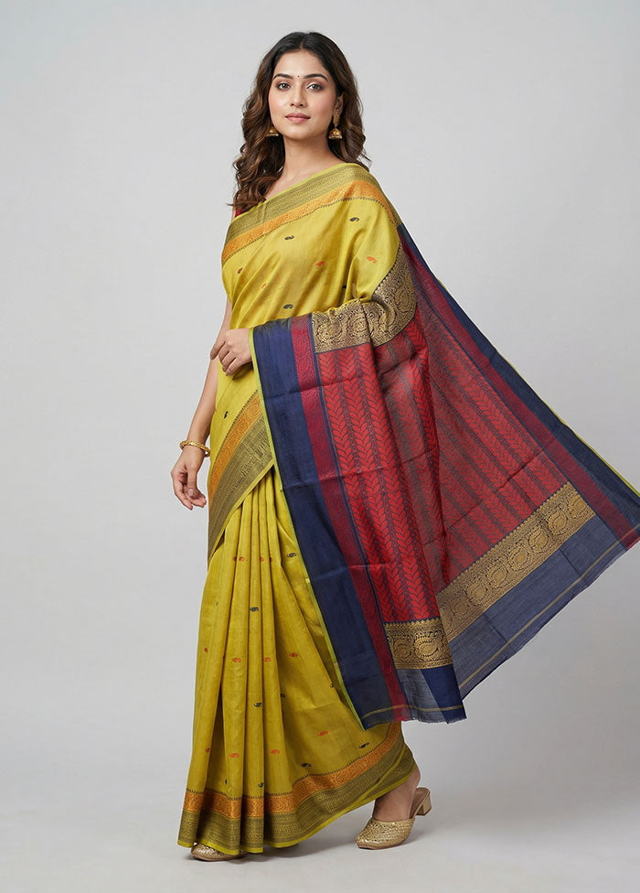 Green Handloom Kanjivaram Silk Saree With Blouse Piece