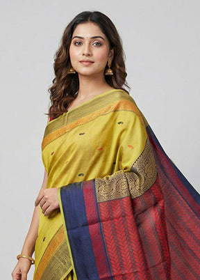 Green Handloom Kanjivaram Silk Saree With Blouse Piece