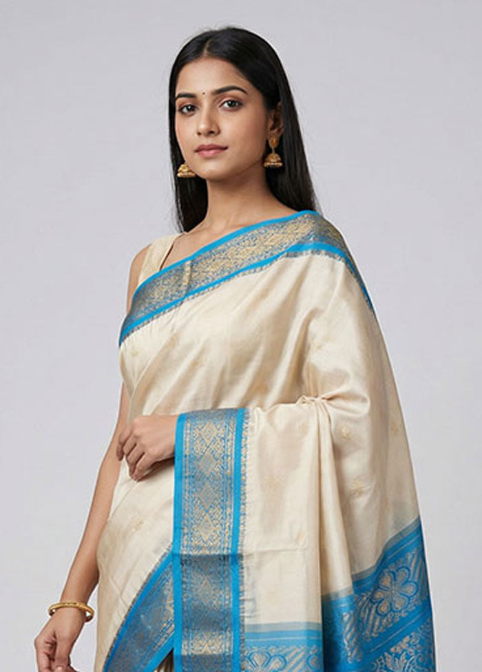 White Handloom Kanjivaram Pure Silk Saree With Blouse Piece