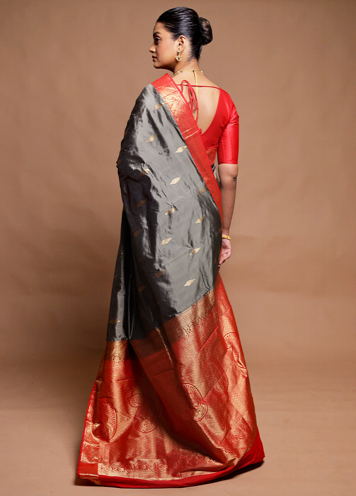 Grey Handloom Kanchipuram Pure Silk Saree With Blouse Piece