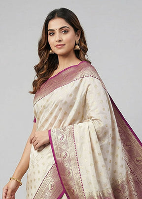 White Banarasi Silk Saree With Blouse Piece