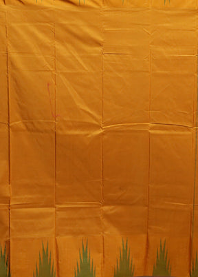 Maroon Handloom Kanjivaram Pure Silk Saree With Blouse Piece