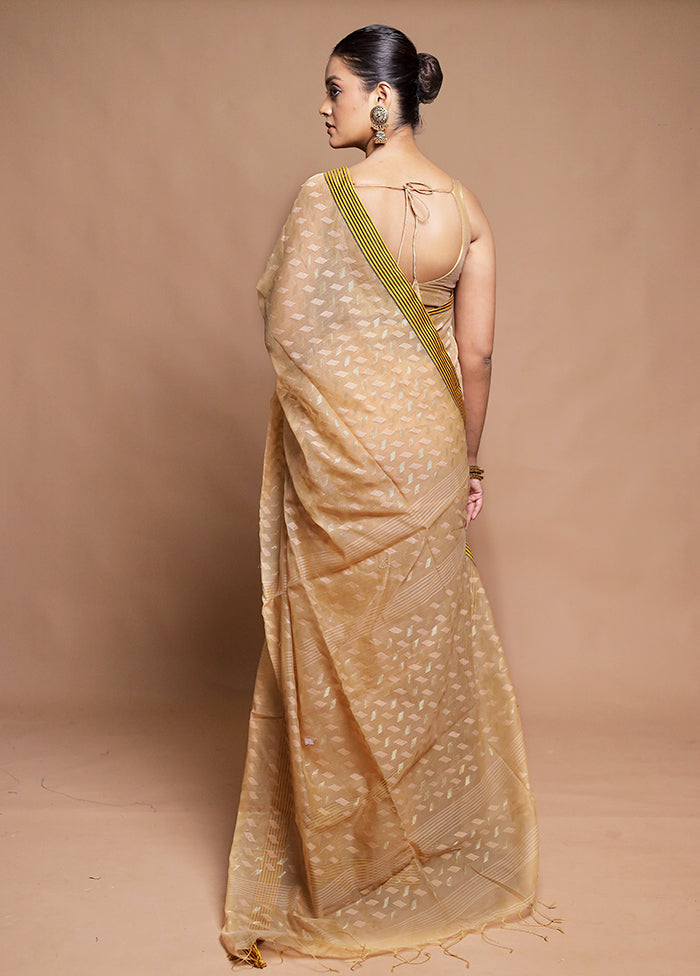 Cream Cotton Saree With Blouse Piece