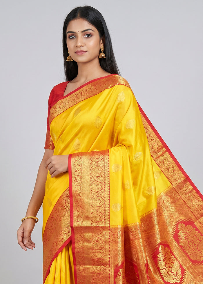 Yellow Handloom Kanchipuram Pure Silk Saree With Blouse Piece