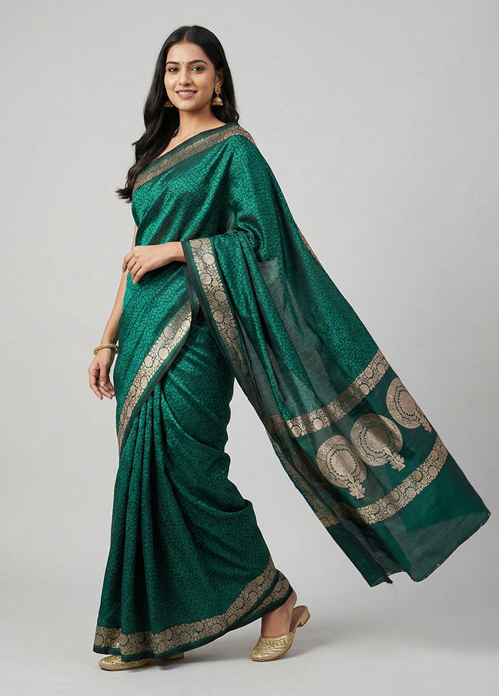 Green Tanchoi Silk Saree With Blouse Piece