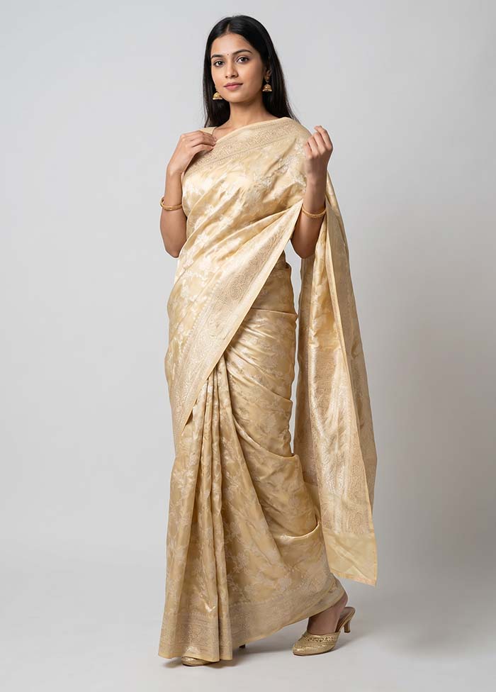 Cream Georgette Saree With Blouse Piece