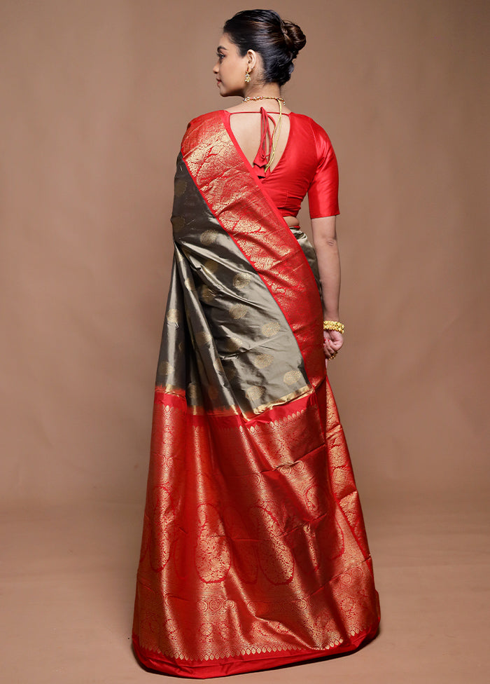Grey Handloom Kanchipuram Pure Silk Saree With Blouse Piece