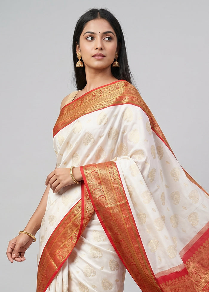 White Handloom Kanchipuram Pure Silk Saree With Blouse Piece