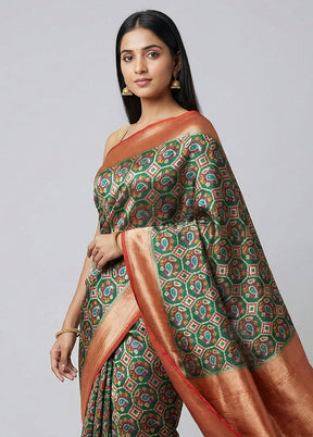 Green Dupion Silk Saree With Blouse Piece