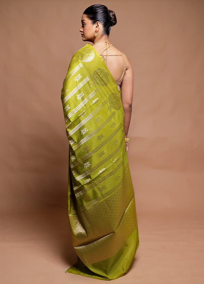 Green Dupion Silk Saree With Blouse Piece