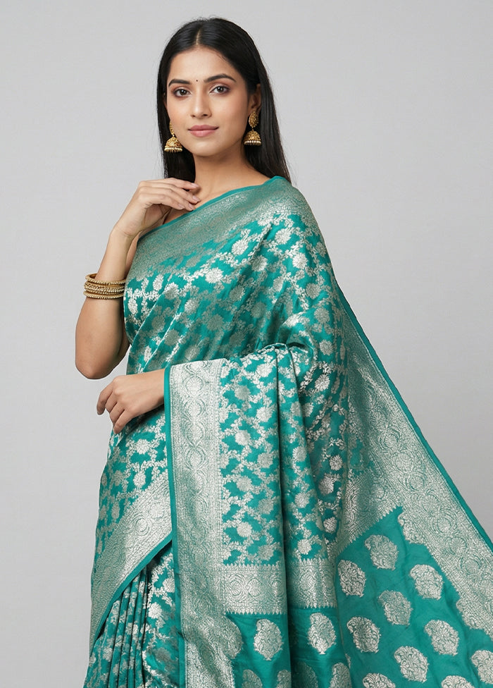 Green Dupion Silk Saree With Blouse Piece