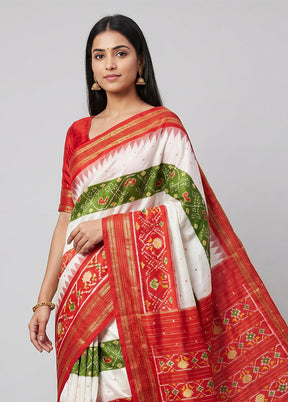 Cream Handloom Ikkat Pure Silk Saree With Blouse Piece
