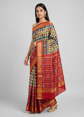 White Handloom Ikkat Pure Silk Saree With Blouse Piece