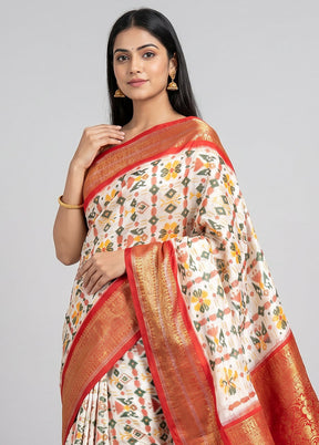 Cream Handloom Ikkat Pure Silk Saree With Blouse Piece